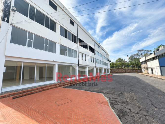 Local en arriendo en San Mateo, Cúcuta, 314 m² · foto 2 de 13