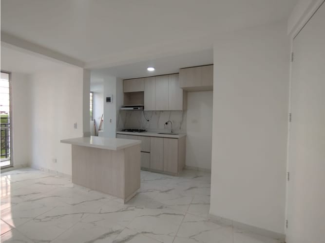 Apartamento de 2 alcobas en venta en El Porvenir, Rionegro, 53 m² · foto 2 de 12