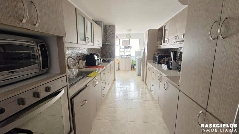 Apartamento de 3 alcobas en venta en San Joaquín, Medellín, 141 m² · foto 2 de 10