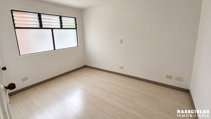 Apartamento de 3 alcobas en venta en San Joaquín, Medellín, 141 m² · foto 10 de 10