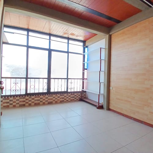 Casa de 10 alcobas en venta en Candelaria, 180 m² · foto 17 de 24