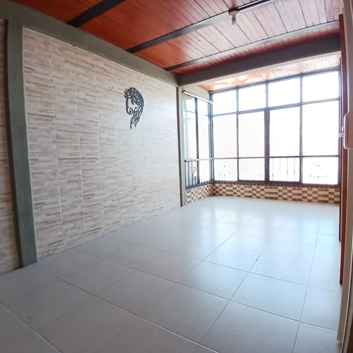 Casa de 10 alcobas en venta en Candelaria, 180 m² · foto 18 de 24