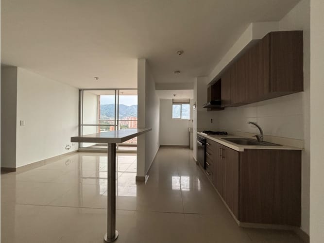 Apartamento de 3 alcobas en venta en Cabañas, Bello, 89 m² · foto 4 de 19