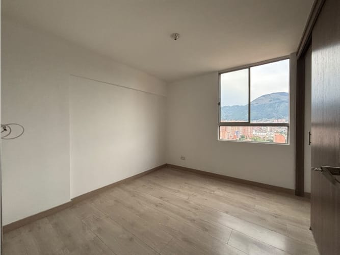 Apartamento de 3 alcobas en venta en Cabañas, Bello, 89 m² · foto 14 de 19