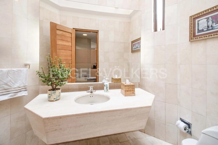 Apartamento de 3 alcobas en venta en La Carolina, Bogotá, 313 m² · foto 8 de 17