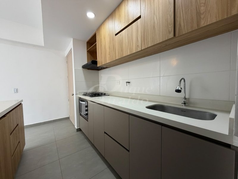 Apartamento en arriendo en Centro, Rionegro · foto 2 de 14