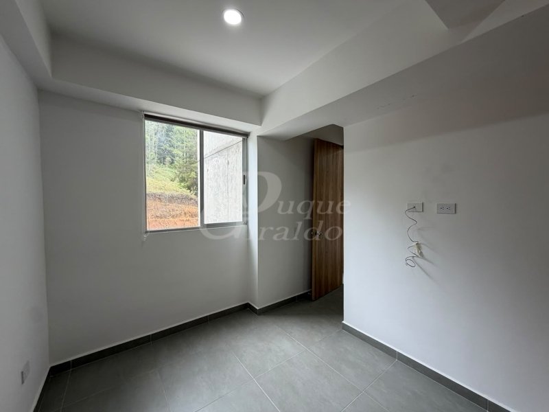 Apartamento en arriendo en Centro, Rionegro · foto 9 de 14