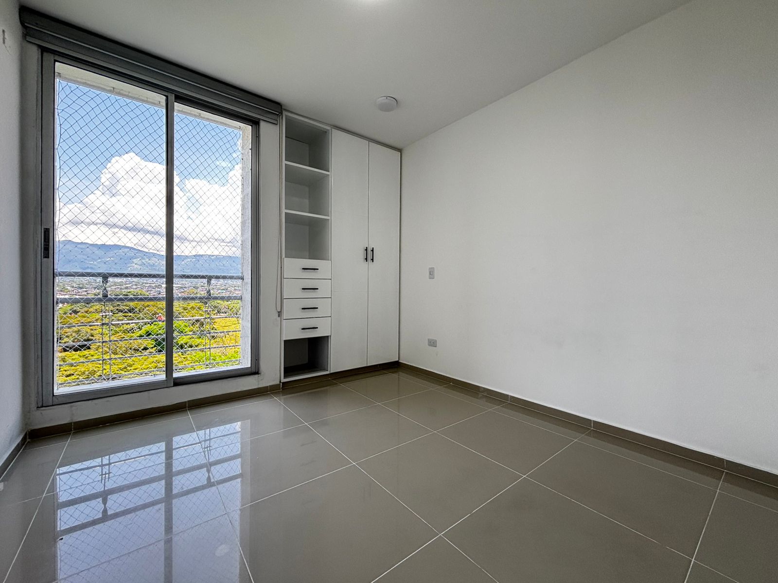 Apartamento en venta en Terminal De Transporte, Villavicencio · foto 8 de 24