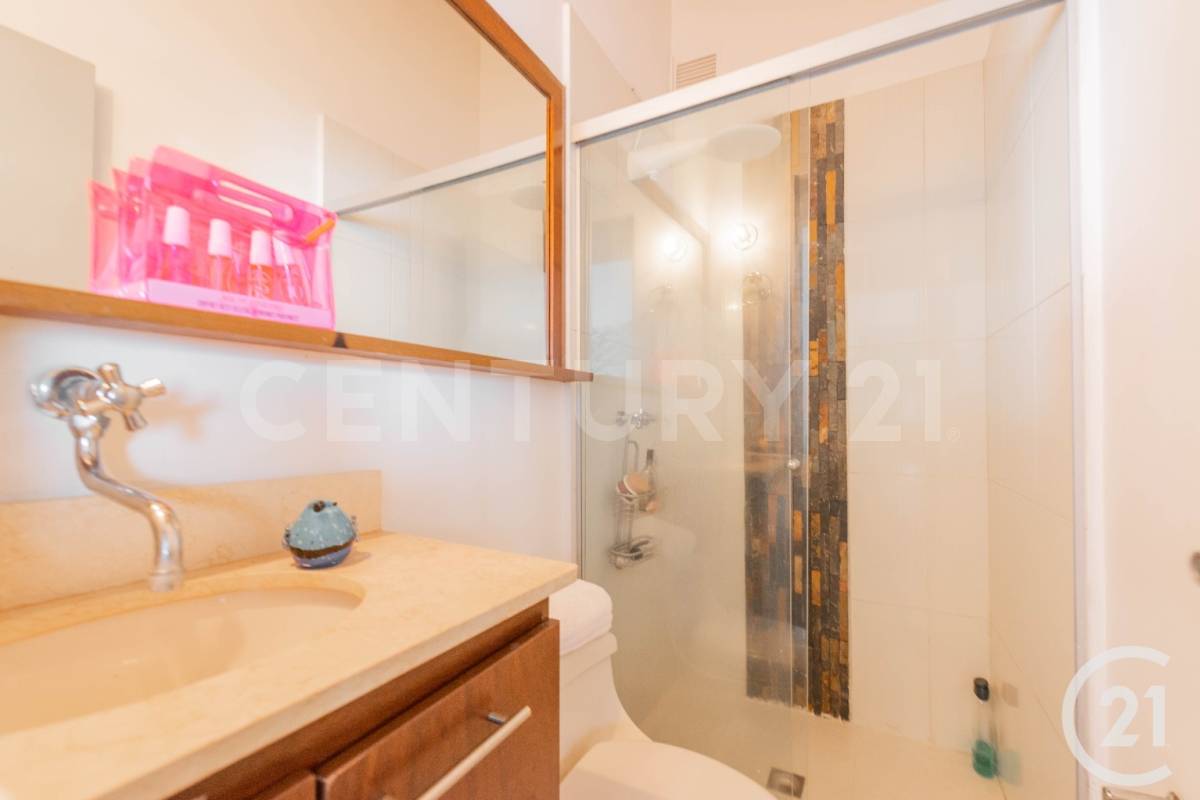 Apartamento en venta en Loma Del Esmeraldal, Envigado · foto 10 de 13