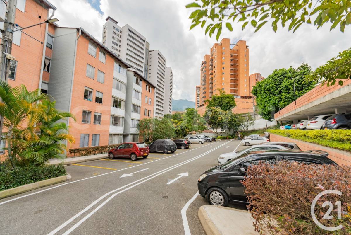 Apartamento en venta en Loma Del Esmeraldal, Envigado · foto 13 de 13