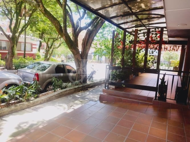 Local en arriendo en Belén Los Alpes, Medellín, 35 m² · foto 2 de 10
