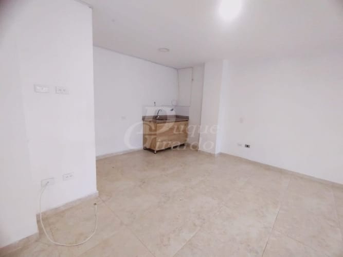 Local en arriendo en Belén Los Alpes, Medellín, 35 m² · foto 4 de 10