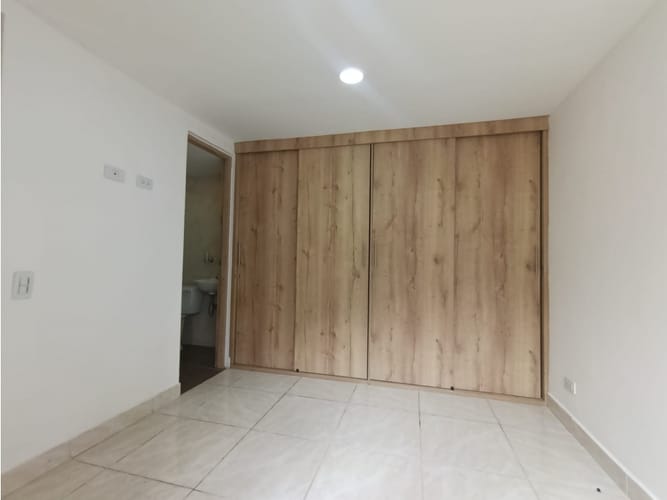 Apartamento de 3 alcobas en venta en San Felix, Bello, 57 m² · foto 6 de 13