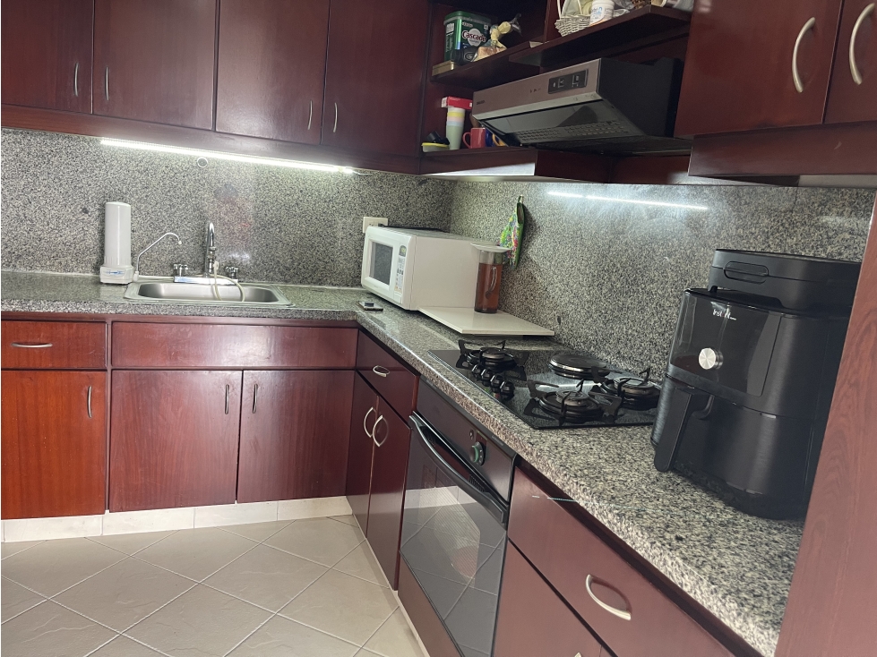 Apartamento en venta en Country Club, Bogotá · foto 7 de 10