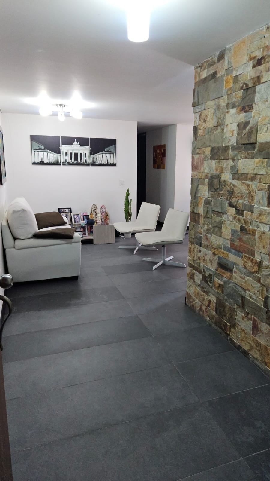 Apartamento en venta en Rodeo Alto, Medellín · foto 3 de 12