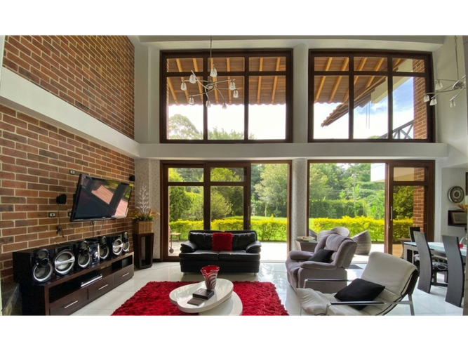 Casa en venta en Santa Catalina, Envigado · foto 2 de 15