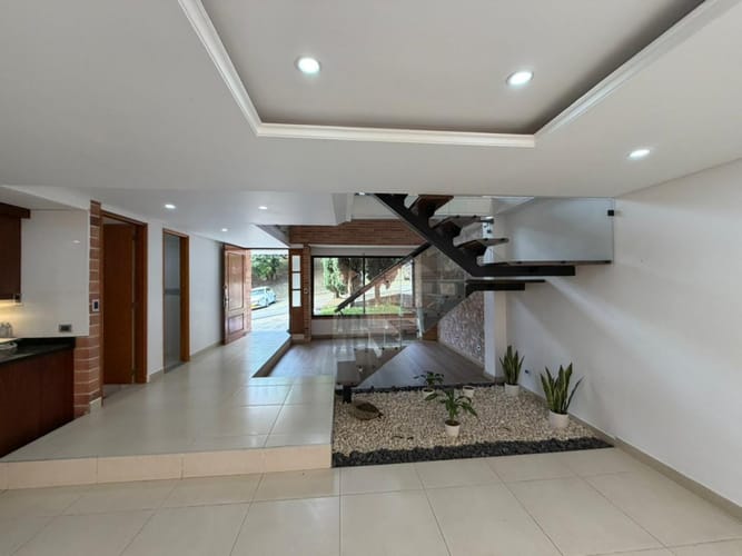 Casa de 4 alcobas en venta en La Doctora, Sabaneta, 260 m² · foto 3 de 24