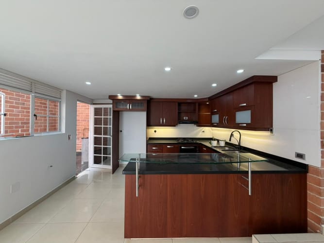 Casa de 4 alcobas en venta en La Doctora, Sabaneta, 260 m² · foto 5 de 24
