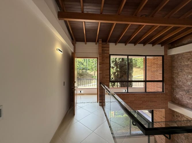 Casa de 4 alcobas en venta en La Doctora, Sabaneta, 260 m² · foto 9 de 24