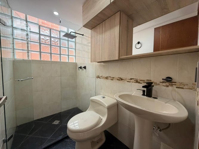 Casa de 4 alcobas en venta en La Doctora, Sabaneta, 260 m² · foto 12 de 24