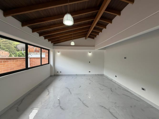 Casa de 4 alcobas en venta en La Doctora, Sabaneta, 260 m² · foto 23 de 24