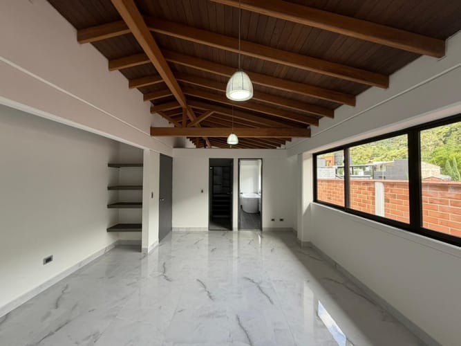 Casa de 4 alcobas en venta en La Doctora, Sabaneta, 260 m² · foto 24 de 24