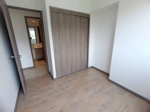 Apartamento de 3 alcobas en arriendo en La Florida, Sabaneta, 87 m² · foto 7 de 13