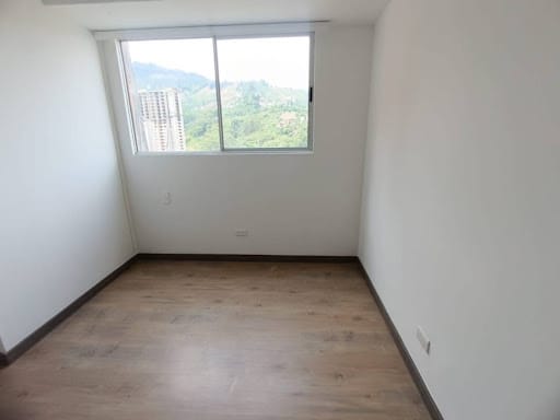 Apartamento de 3 alcobas en arriendo en La Florida, Sabaneta, 87 m² · foto 9 de 13