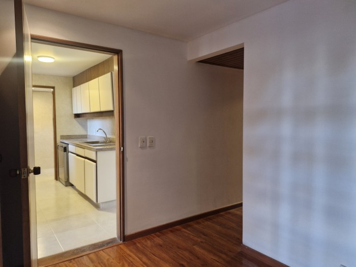 Apartamento en venta en Los Rosales, Bogotá · foto 10 de 24