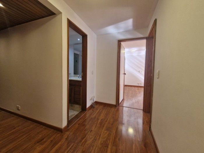 Apartamento en venta en Los Rosales, Bogotá · foto 16 de 24