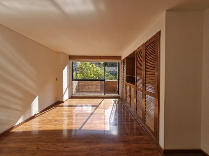 Apartamento en venta en Los Rosales, Bogotá · foto 17 de 24