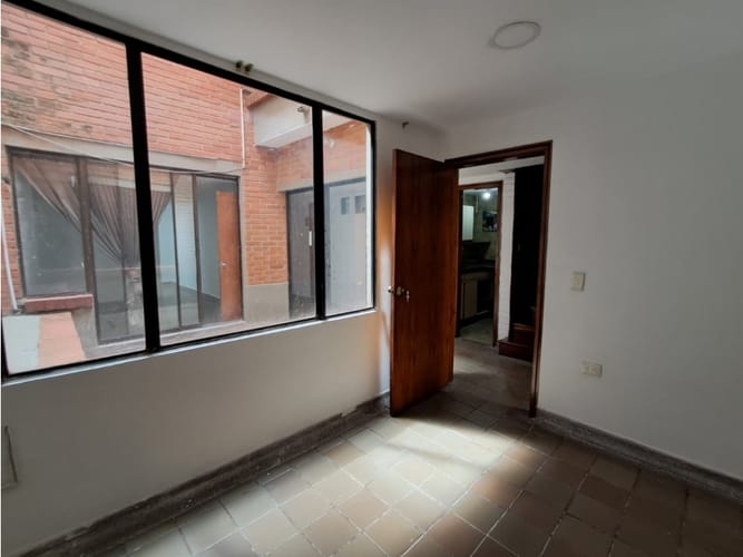 Oficina en venta en Laureles, Medellín, 135 m² · foto 21 de 24