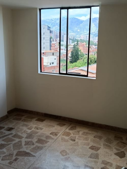 Apartamento de 3 alcobas en venta en Cabañas, Bello, 160 m² · foto 9 de 19