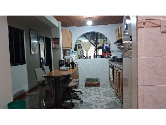 Casa de 6 alcobas en venta en La Isabela, Armenia, 90 m² · foto 3 de 22