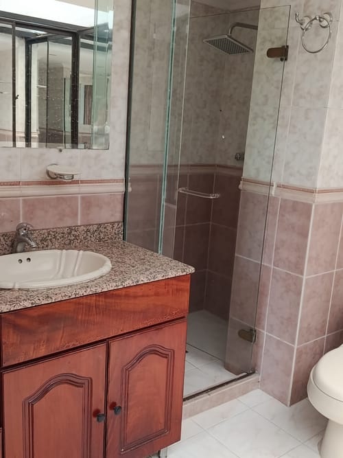 Apartamento de 3 alcobas en venta en Cabañas, Bello, 160 m² · foto 10 de 19