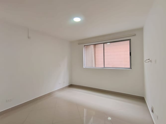 Apartamento de 2 alcobas en arriendo en Laureles, Medellín, 80 m² · foto 9 de 12