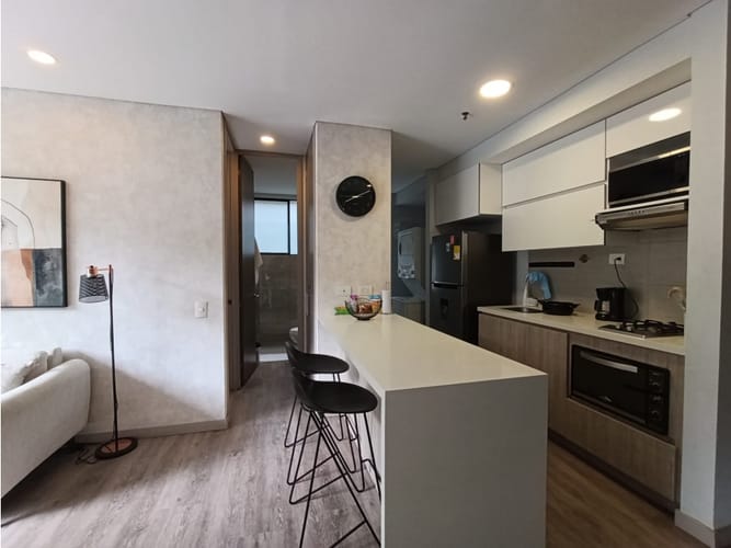 Apartamento de 2 alcobas en venta en Los Balsos, Medellín, 71 m² · foto 3 de 16