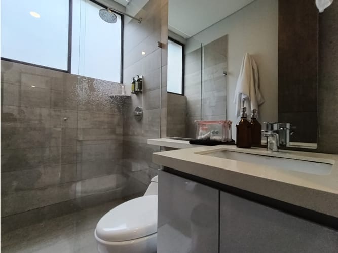 Apartamento de 2 alcobas en venta en Los Balsos, Medellín, 71 m² · foto 10 de 16