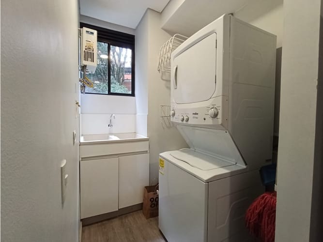Apartamento de 2 alcobas en venta en Los Balsos, Medellín, 71 m² · foto 11 de 16