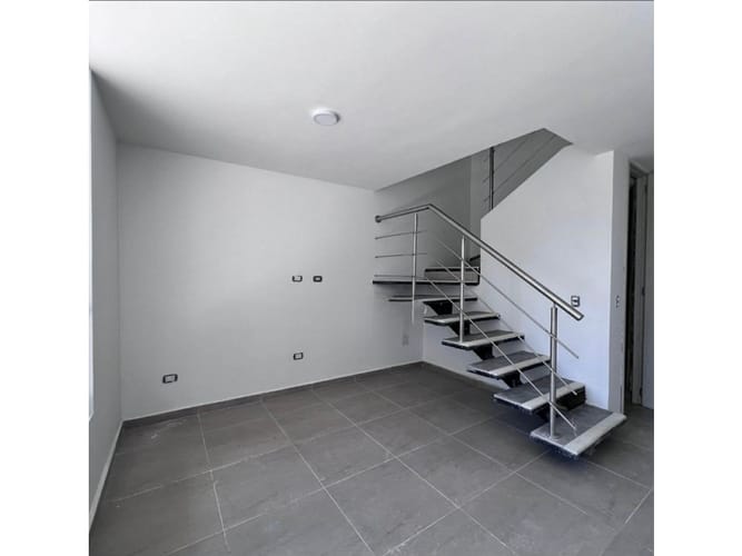 Casa de 3 alcobas en venta en Salvador Allende Bajo, Armenia, 70 m² · foto 2 de 10
