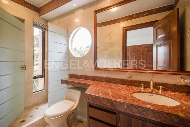 Apartamento en venta en Santa Barbara Alta, Bogotá · foto 14 de 22