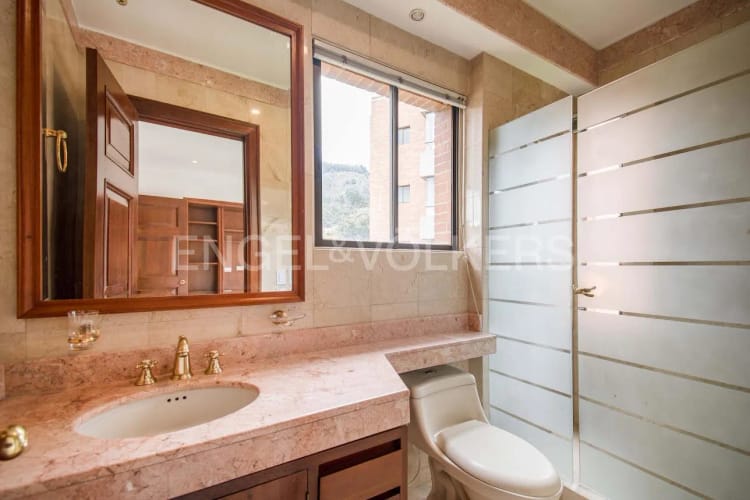 Apartamento en venta en Santa Barbara Alta, Bogotá · foto 12 de 22