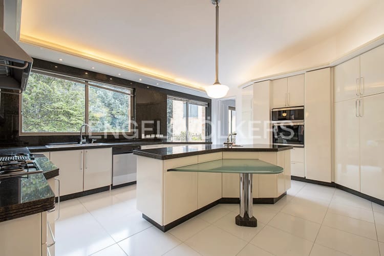Apartamento en venta en Santa Barbara Alta, Bogotá · foto 7 de 24
