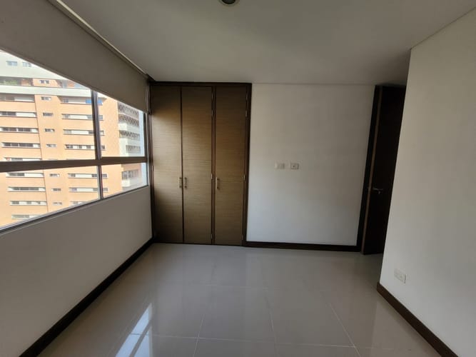 Apartamento de 3 alcobas en arriendo en Santa María De Los Ángeles, Medellín, 140 m² · foto 6 de 12