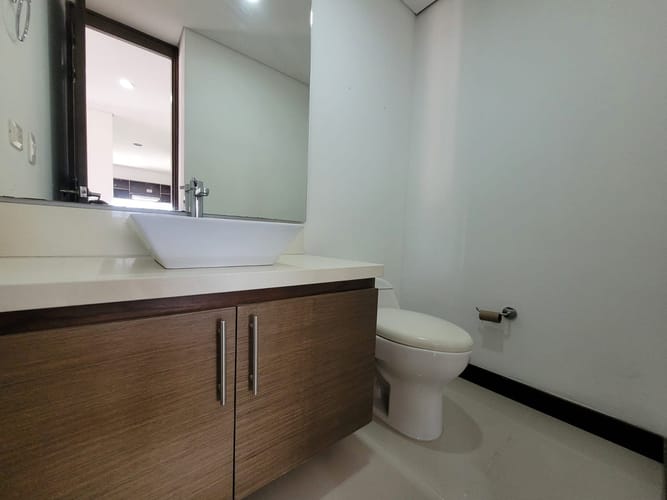Apartamento de 3 alcobas en arriendo en Santa María De Los Ángeles, Medellín, 140 m² · foto 10 de 12