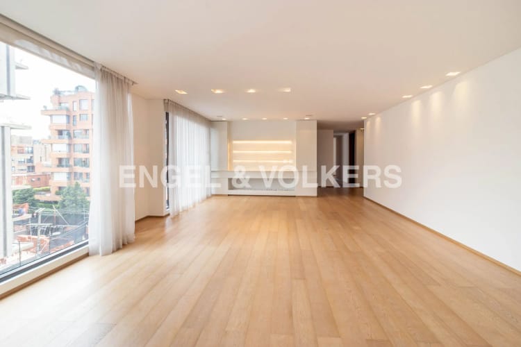 Apartamento en venta en Chico Norte, Bogotá · foto 2 de 21