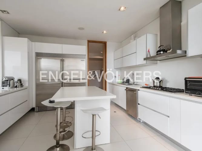Apartamento de 3 alcobas en venta en La Cabrera, Bogotá, 273 m² · foto 9 de 18
