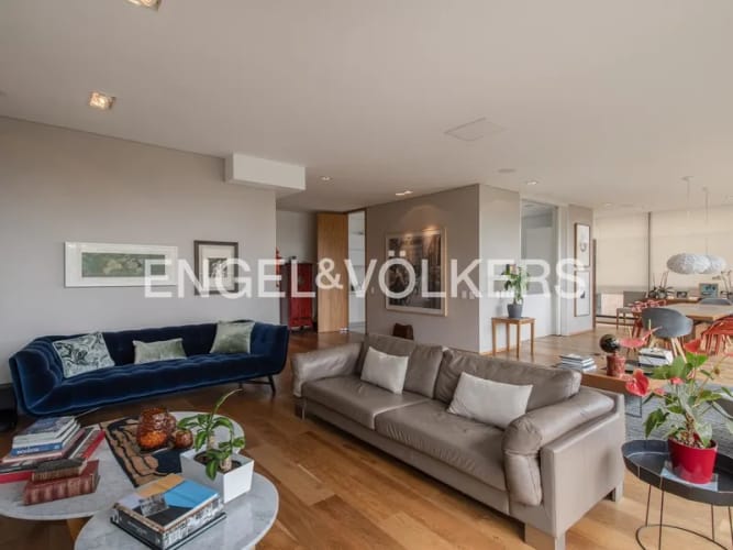 Apartamento de 3 alcobas en venta en La Cabrera, Bogotá, 273 m² · foto 2 de 18