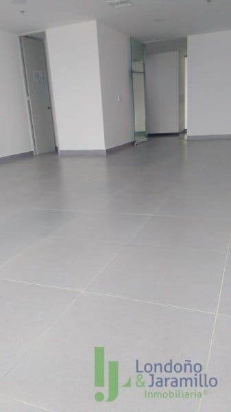 Oficina en arriendo en Primavera, Envigado, 50 m² · foto 2 de 10