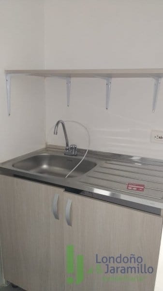 Oficina en arriendo en Primavera, Envigado, 50 m² · foto 7 de 10